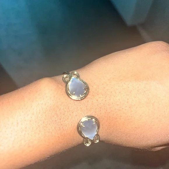 Kendra Scott Gold Bracelet with blue Stones - Picture 9 of 13